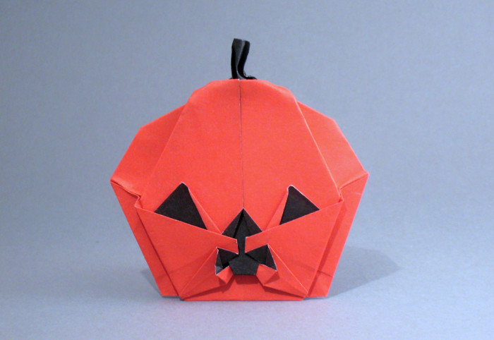 Origami Jack-o'-lantern by Kalei Anne Lundberg folded by Gilad Aharoni