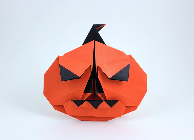 Origami Jack-o'-lantern by Quentin Trollip folded by Gilad Aharoni