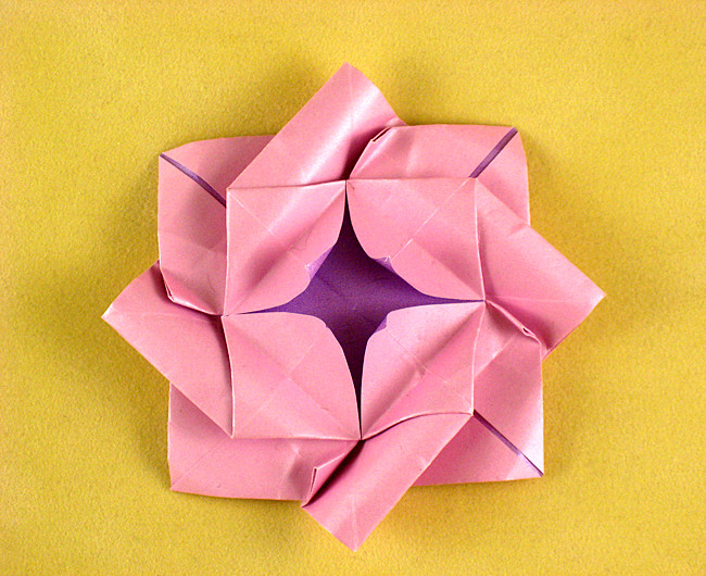 Origami Rose by Kunihiko Kasahara folded by Gilad Aharoni