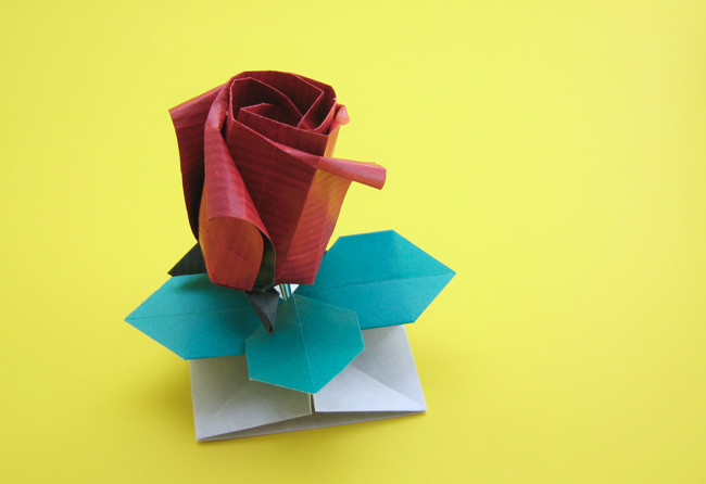 Origami Rose - tubular by Toshikazu Kawasaki folded by Gilad Aharoni