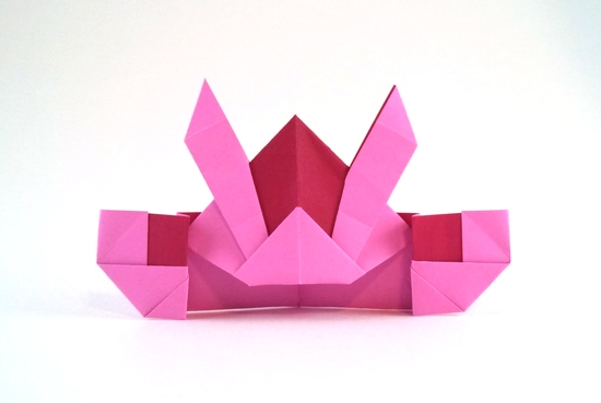 Origami Samurai helmet by Makoto Yamaguchi folded by Gilad Aharoni