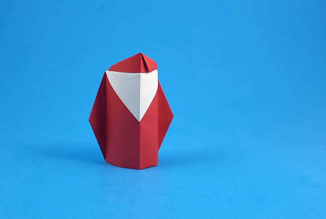 Origami Santa Claus by Aoyagi Shoko folded by Gilad Aharoni