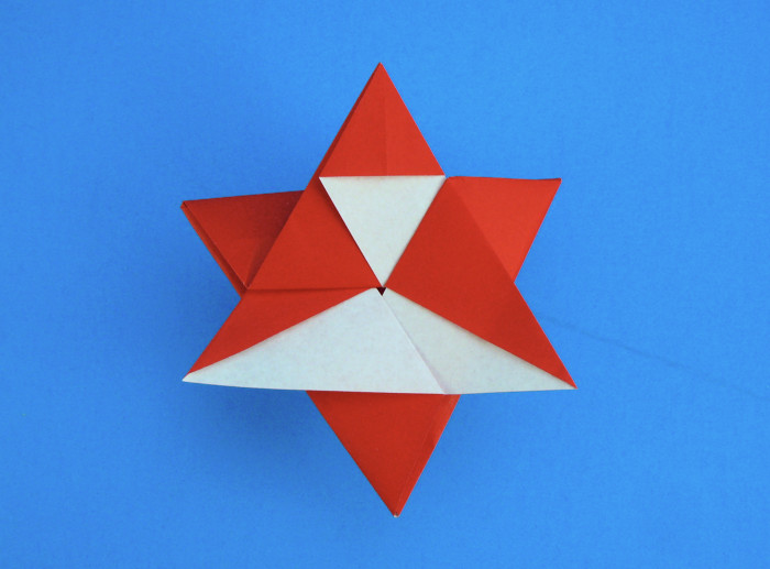 Origami Santa Claus star by Fumiaki Shingu folded by Gilad Aharoni