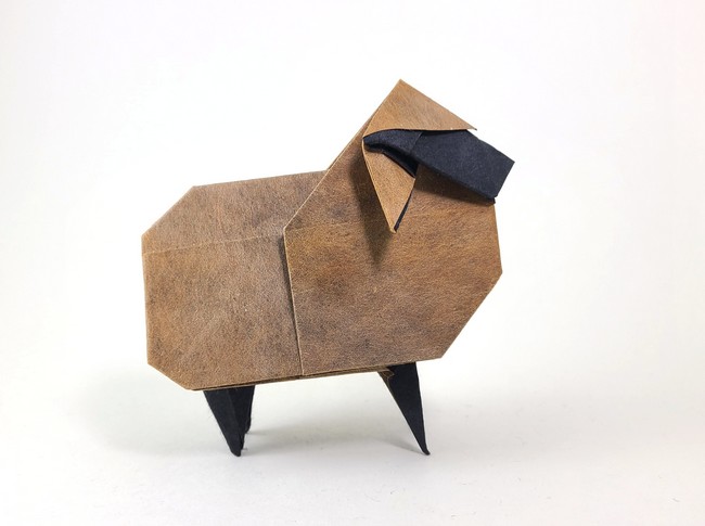 Origami Sheep by Seo Won Seon (Redpaper) folded by Gilad Aharoni