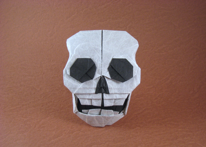 Origami Skull by Quentin Trollip folded by Gilad Aharoni
