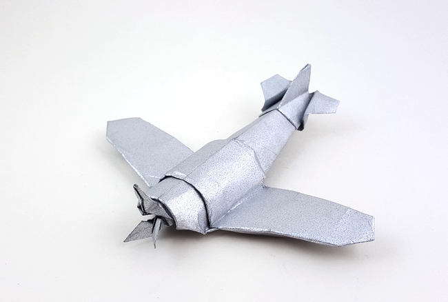 Origami Spitfire by Max Hulme folded by Gilad Aharoni