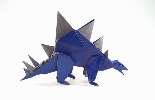 Origami Stegosaurus by Fumiaki Kawahata folded by Gilad Aharoni