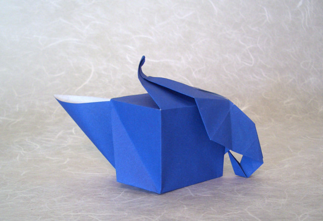 Origami Teapot by Sy Chen folded by Gilad Aharoni