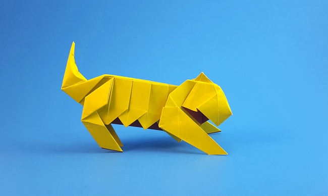 Origami Tiger by Oriol Esteve folded by Gilad Aharoni