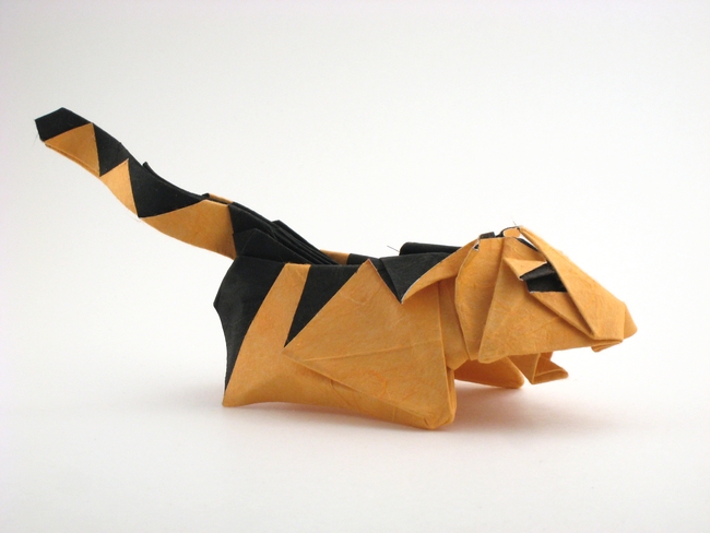Origami Tiger by Kakami Hitoshi folded by Gilad Aharoni
