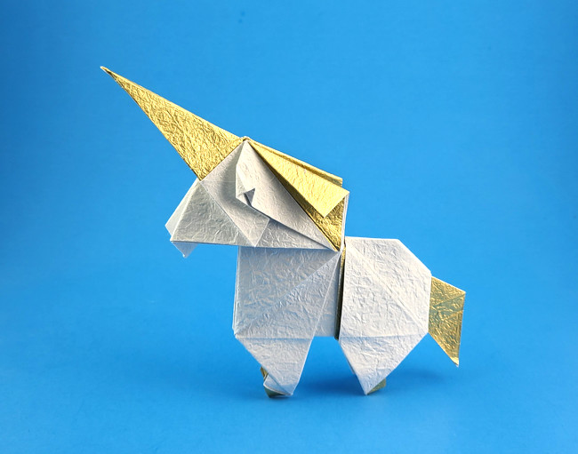 Origami Unicorn by Imai Yudai folded by Gilad Aharoni
