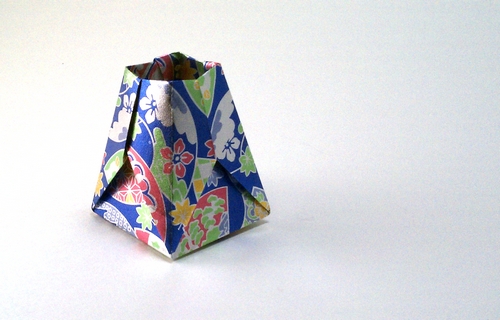 Origami Vase 1 by Yehuda Peled folded by Gilad Aharoni