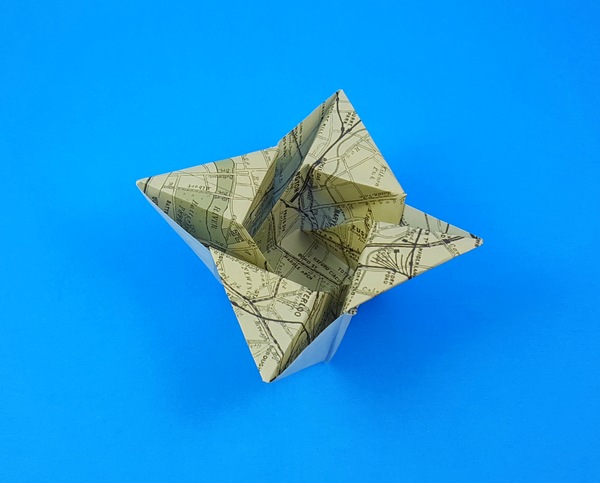 Origami Weimar bowl by Nick Robinson folded by Gilad Aharoni