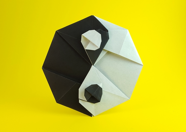 Origami Yin Yang by Mi Wu folded by Gilad Aharoni