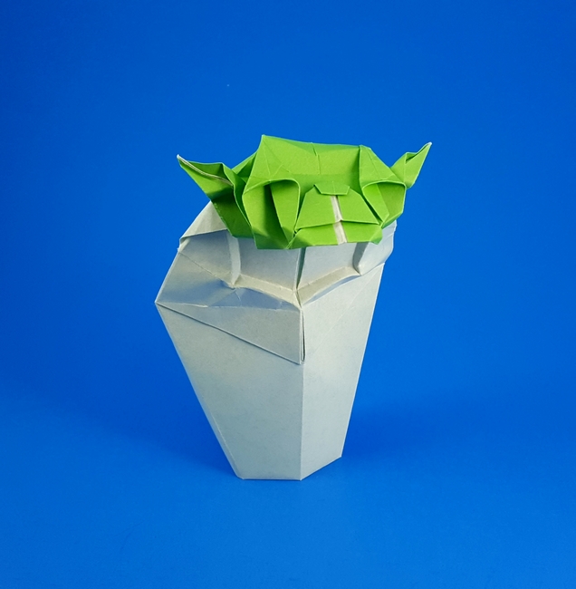 Origami Yoda by Artur Biernacki folded by Gilad Aharoni