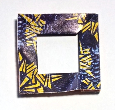 Origami Picture frame by Robert Harbin on giladorigami.com