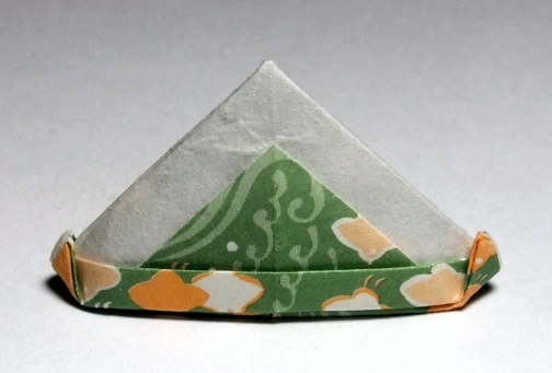 Origami Hat by Robert Harbin on giladorigami.com