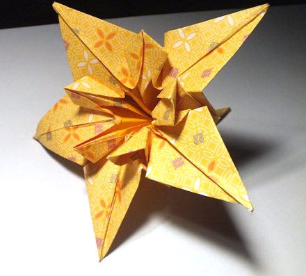 Origami Daffodil by Joost Langeveld on giladorigami.com