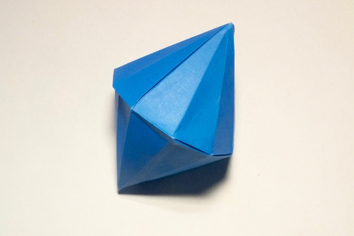 Origami Decagonal dipyramid by John Montroll on giladorigami.com