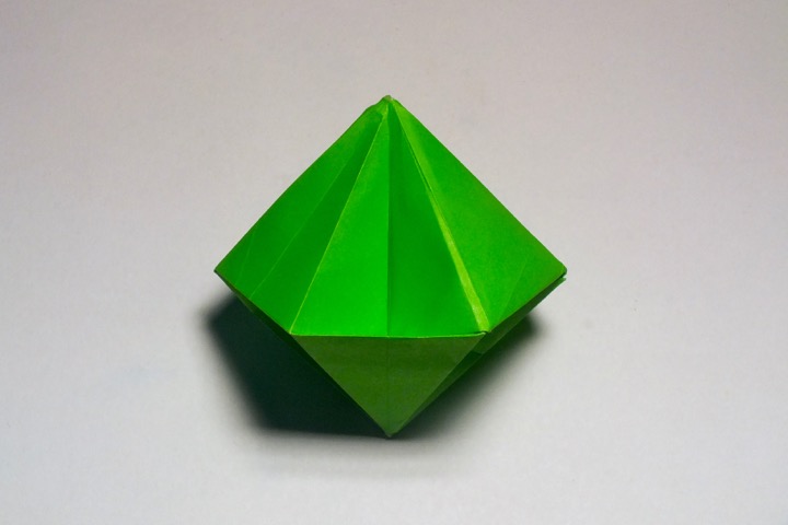 Origami Dimpled hexagonal dipyramid in a sphere by John Montroll on giladorigami.com