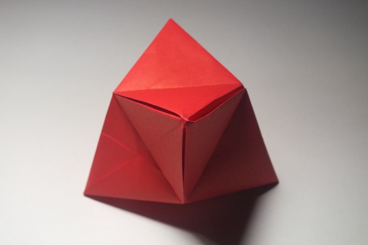 Origami Stellated tetrahedron by John Montroll on giladorigami.com