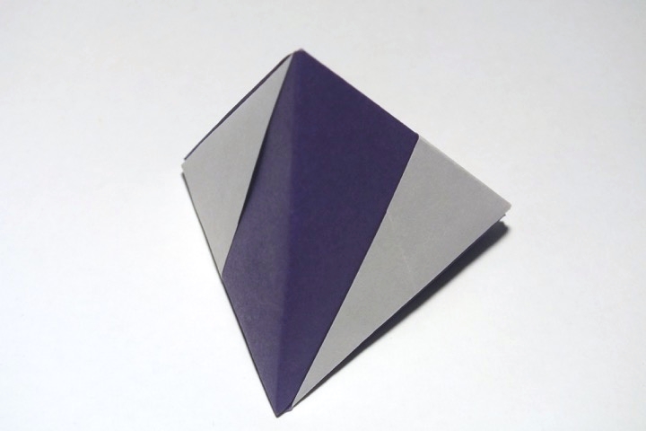 Origami Duo-colored tetrahedron by John Montroll on giladorigami.com
