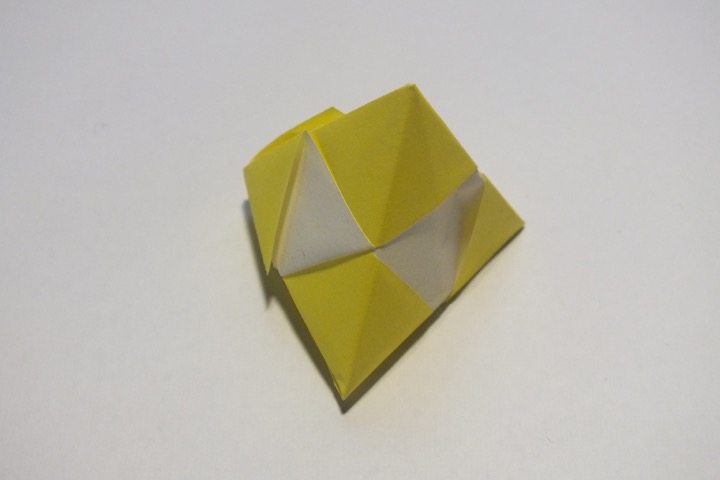 Origami Tetrahedron of triangles by John Montroll on giladorigami.com