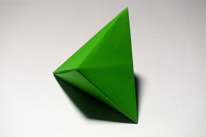 Origami Triangular dipyramid 90 degrees by John Montroll on giladorigami.com