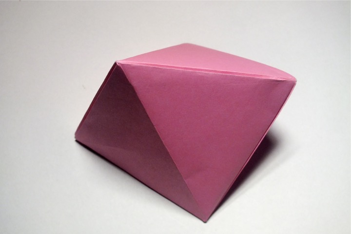 Origami Triangular dipyramid in a sphere by John Montroll on giladorigami.com