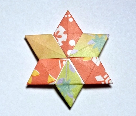 Origami 6 point star by Lewis Simon on giladorigami.com