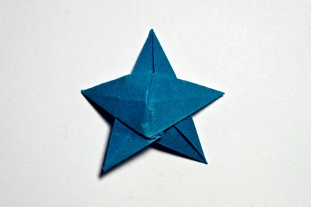 Origami Star by Akira Yoshizawa on giladorigami.com
