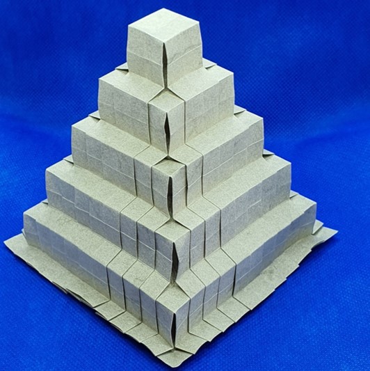 Origami Big pyramid by Eli Bogo Barel on giladorigami.com