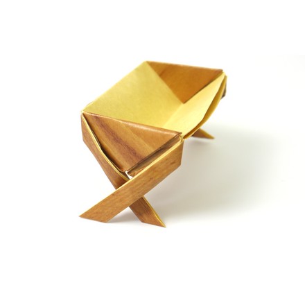 Origami Manger with legs by Peter Buchan-Symons on giladorigami.com