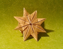Origami 8 pointed star by Phillip Curl on giladorigami.com
