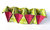 Origami Accordion-shaped cases by Kawate Ayako on giladorigami.com