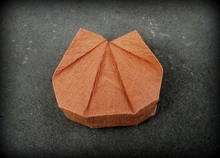 Origami Shell-shaped box by Yamanashi Akiko on giladorigami.com