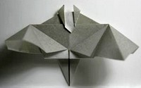 Origami Bat by Akiko Ishikawa on giladorigami.com