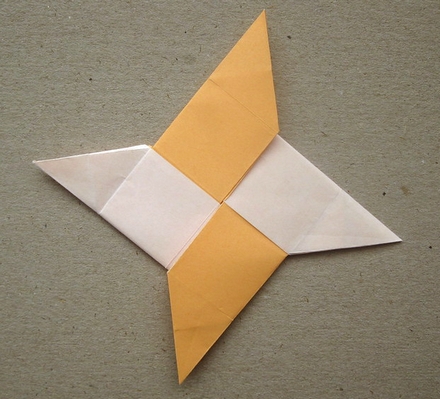 Origami Patterned shuriken by Russell Cashdollar on giladorigami.com
