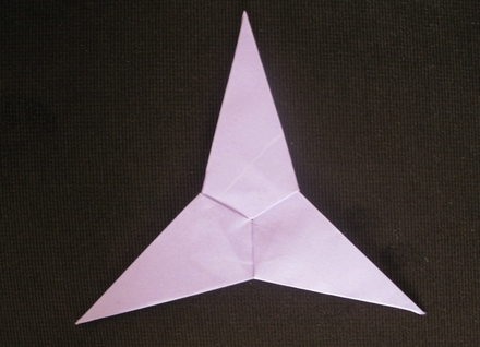 Origami Three-pointed star by John Montroll on giladorigami.com