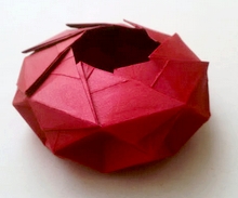 Origami Wheel bowl by Jorge E. Jaramillo on giladorigami.com