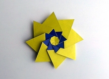 Origami Cloe star by Francesco Mancini on giladorigami.com