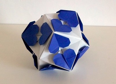 Origami Cube of hearts by Francesco Mancini on giladorigami.com