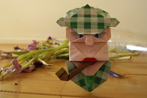 Origami Sherlock Holmes by Carlos Gonzalez Santamaria (Halle) on giladorigami.com