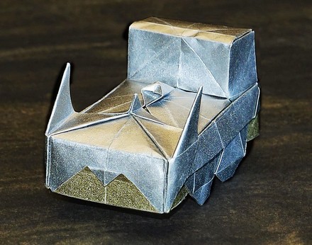 Origami Locomotive with cat face by Takenao Handa on giladorigami.com