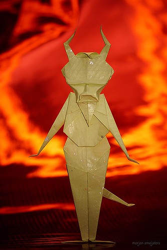 Origami Devil by Robert Harbin on giladorigami.com