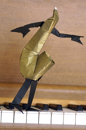 Origami Sax on legs by Rikki Donachie on giladorigami.com