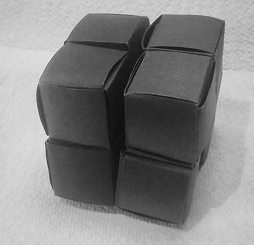 Origami Flexi-cube by Philip Noble on giladorigami.com