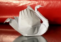 Origami Swan by Patricia Crawford on giladorigami.com