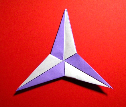 Origami Radiant three-pointed star by Russell Cashdollar on giladorigami.com