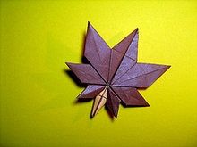 Origami Maple leaf by Oh Kyu-Seok (Jassu) on giladorigami.com